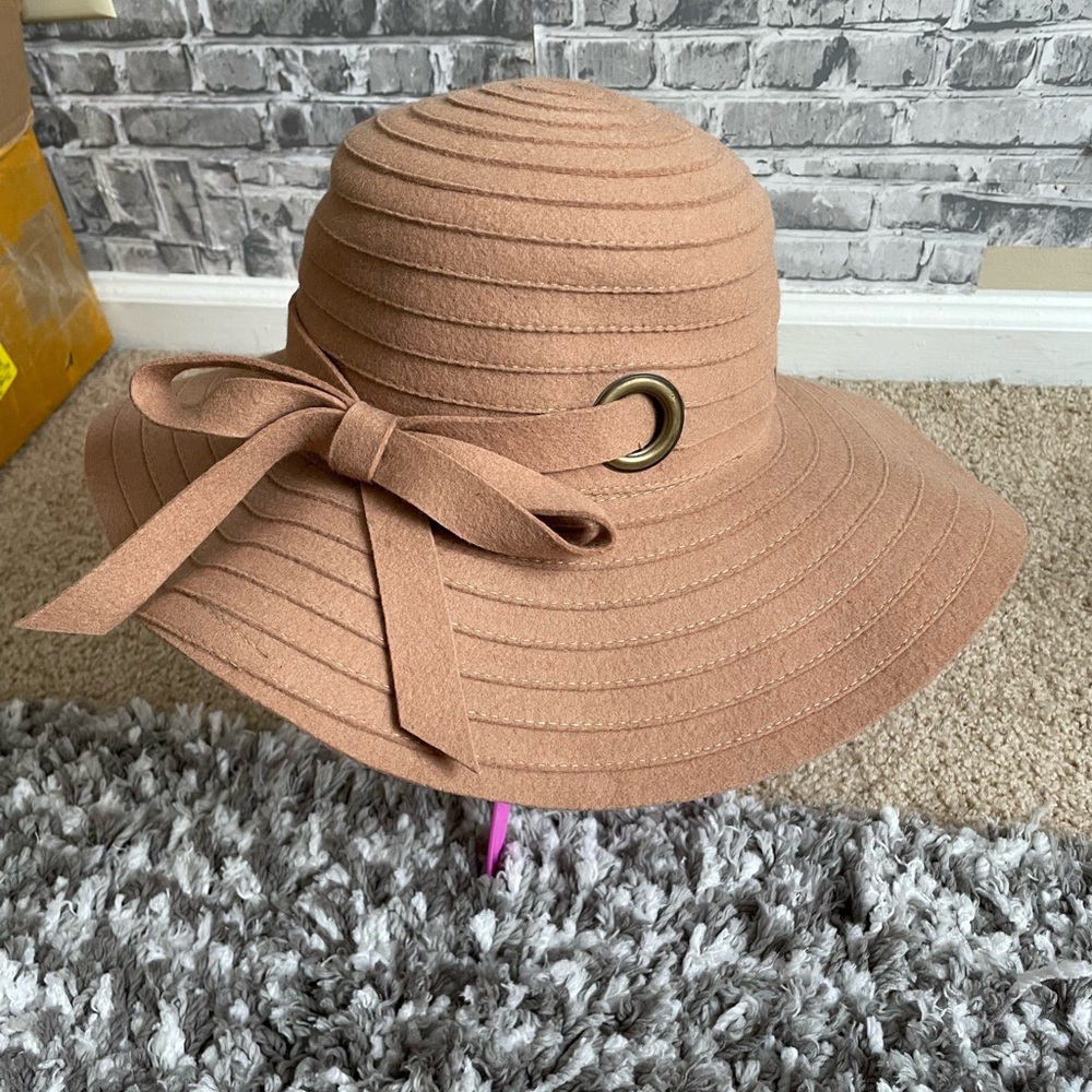 Bucket hat